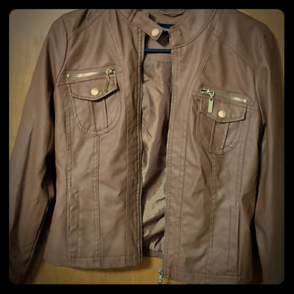 Leather Jacket W Gold Zippers Small